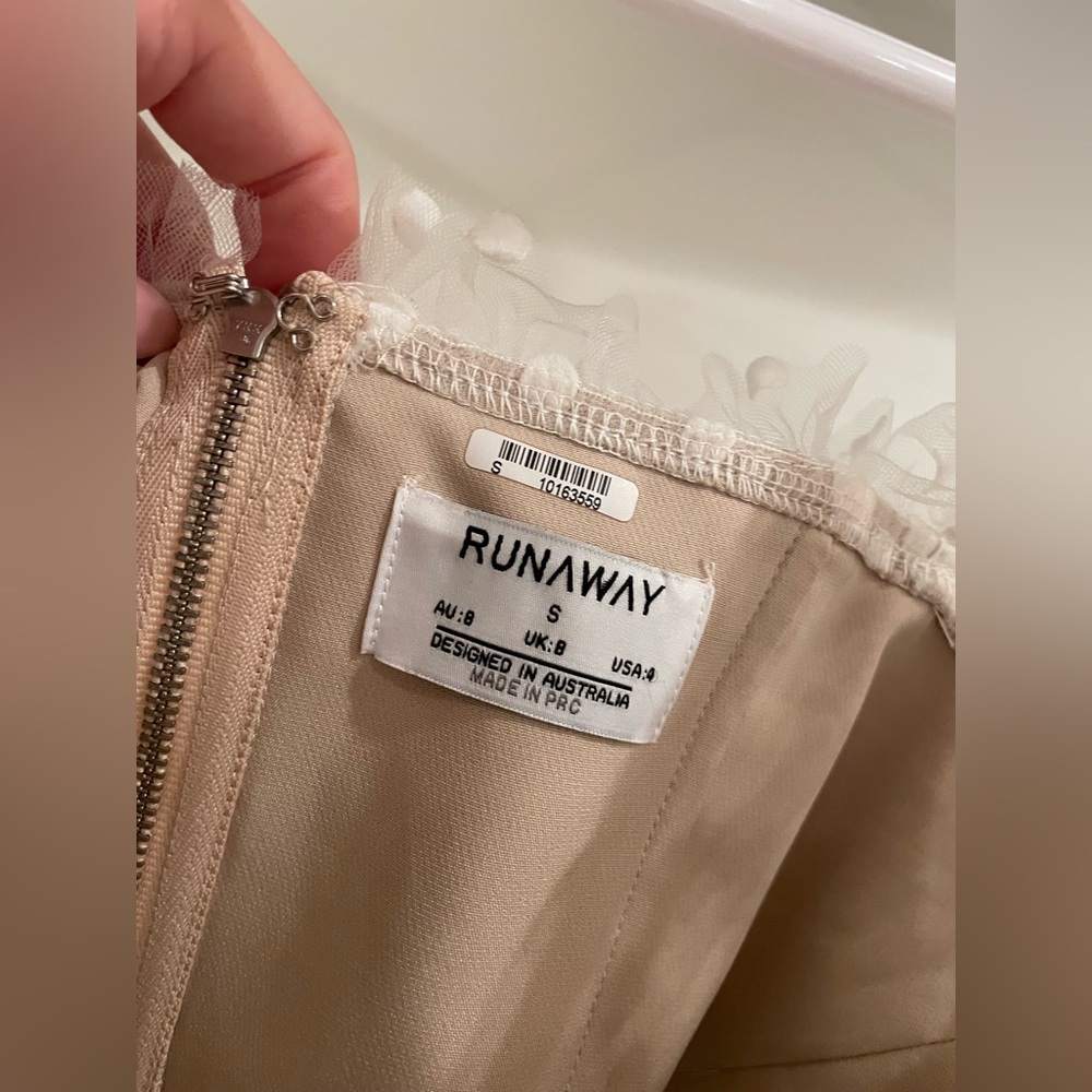 Runaway the Label Chloe Top, White, Small - Picture 8 of 8